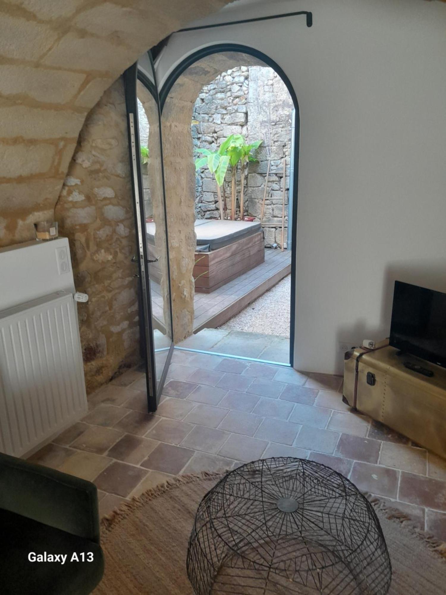 La Maison D'Aime Saint-Quentin-la-Poterie Exterior foto